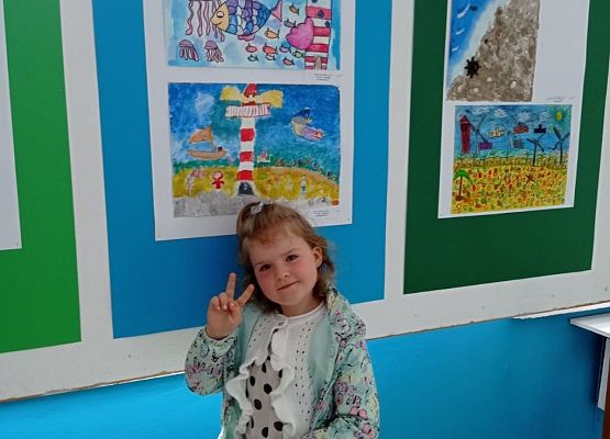 Laureatki XVI Wojewódzkiego Konkursu Plastycznego „Morze, nasze morze" grafika