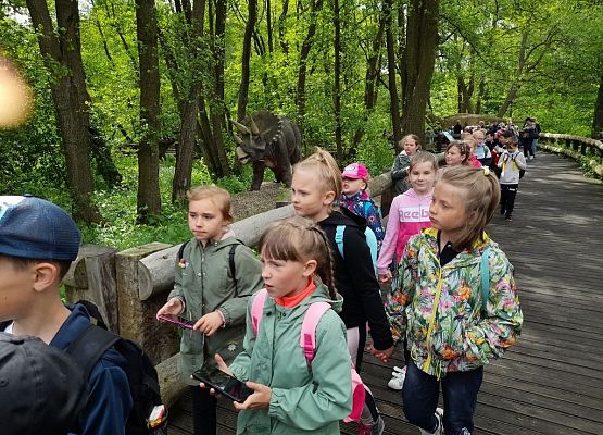 Wycieczka klasy 1D do Parku Ewolucji grafika