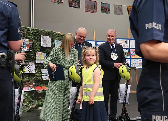 Laureatka projektu ,,Uczę się bezpieczeństwa" grafika