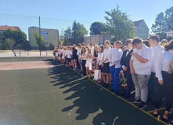 Zakończenie roku szkolnego 2021/2022 grafika