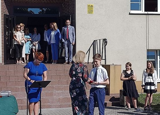 Zakończenie roku szkolnego 2021/2022 grafika