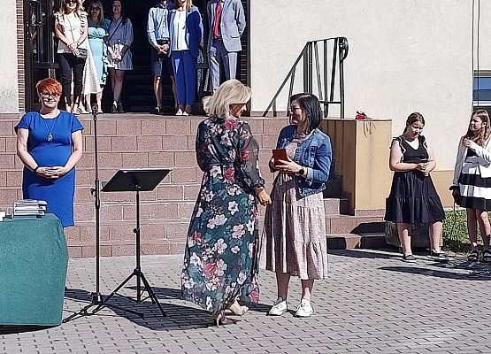 Zakończenie roku szkolnego 2021/2022 grafika