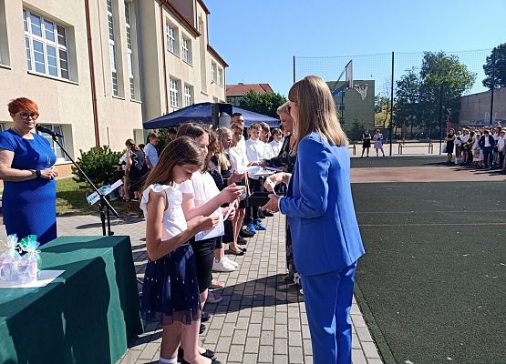 Zakończenie roku szkolnego 2021/2022 grafika