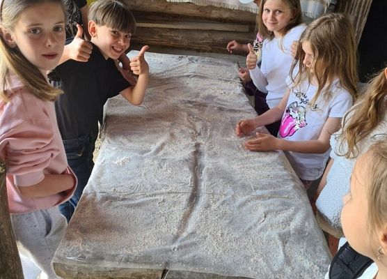 Śladami średniowiecznych ludów grafika