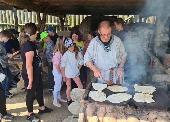 Śladami średniowiecznych ludów grafika