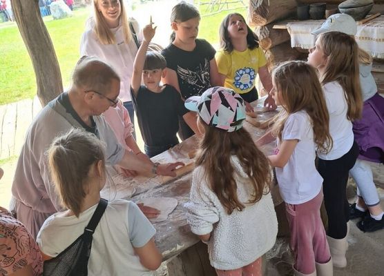 Śladami średniowiecznych ludów grafika