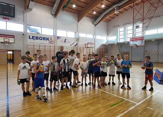 Wakacje na sportowo grafika