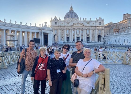 Erasmus + na kolejnym spotkaniu projektu S.H.A.R.K.S w Rzymie    grafika