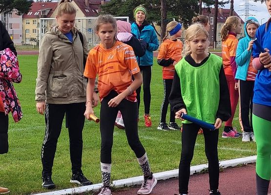 Sztafetowe biegi przełajowe grafika