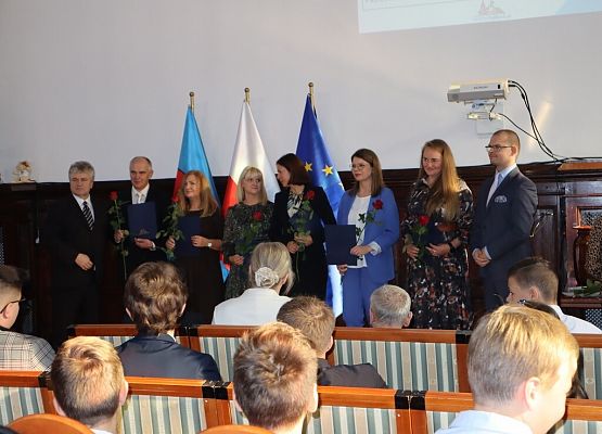 Nagrody z okazji Dnia Edukacji Narodowej grafika