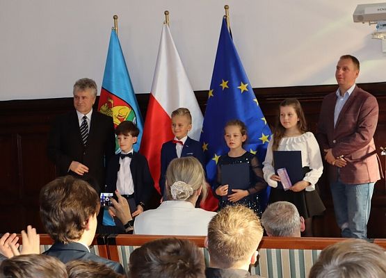 Nagrody z okazji Dnia Edukacji Narodowej grafika