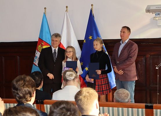 Nagrody z okazji Dnia Edukacji Narodowej grafika