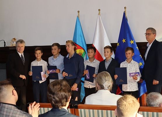 Nagrody z okazji Dnia Edukacji Narodowej grafika