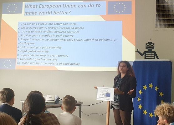 Aktywny tydzień z projektem Erasmus+ grafika