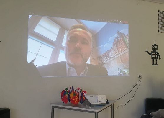 Aktywny tydzień z projektem Erasmus+ grafika