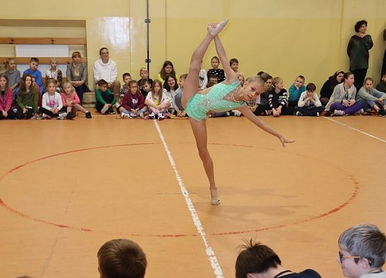 Występ grupy artystycznej grafika