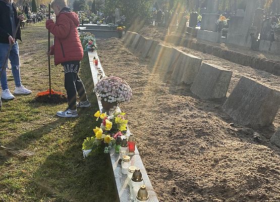 #Szkoła pamięta grafika