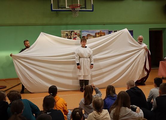 Żywa lekcja historii grafika