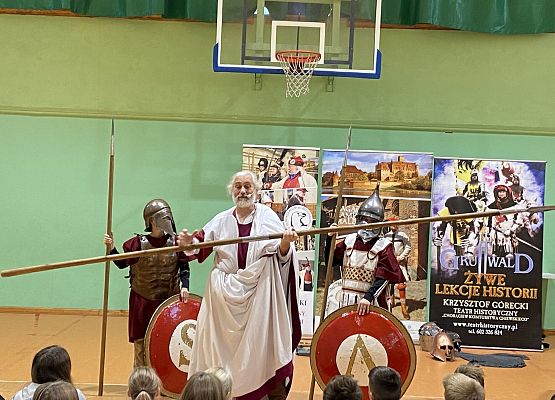 Żywa lekcja historii grafika