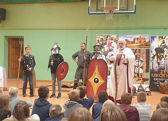 Żywa lekcja historii grafika