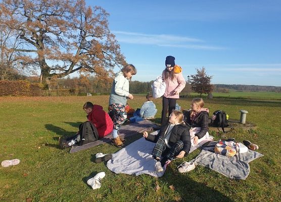 Piknik klasy 4a w Będominie grafika