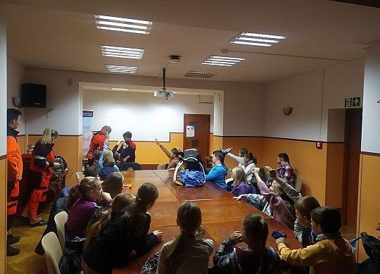 Wizyta klas 4c i 5c w lęborskim szpitalu grafika