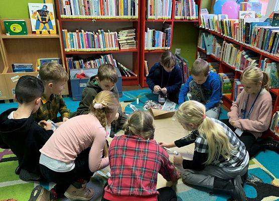 Klasa IId szukała Marudka … grafika