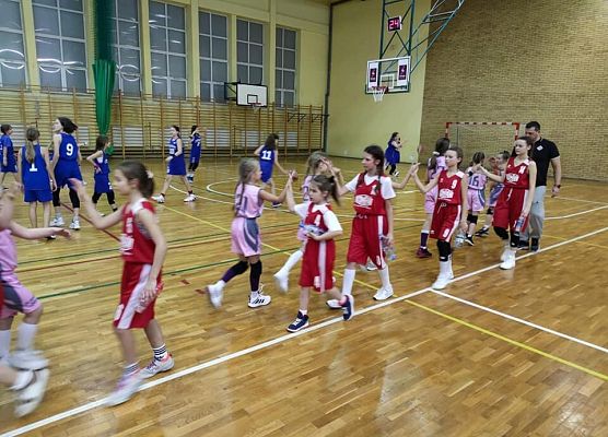 Sukcesy koszykarek UKS ,,jedynka" grafika