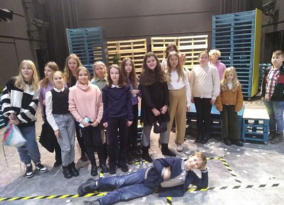 Wizyta w teatrze grafika