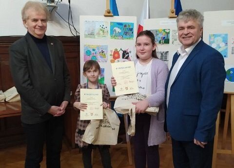 „Nie pal przy mnie proszę” – wyniki konkursu plastycznego grafika