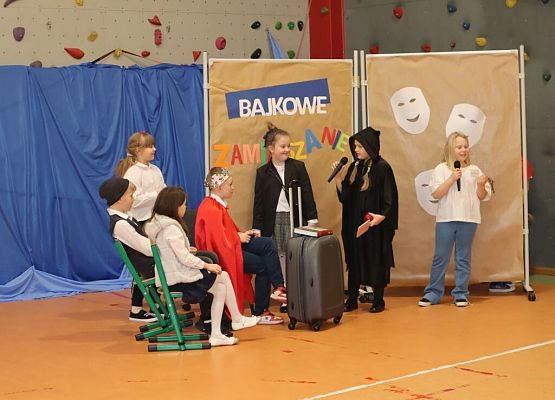 Półmetek roku szkolnego 2022/2023 - czas na podsumowania grafika