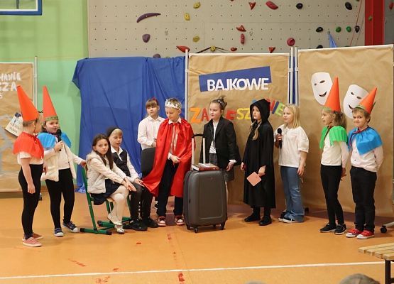 Półmetek roku szkolnego 2022/2023 - czas na podsumowania grafika