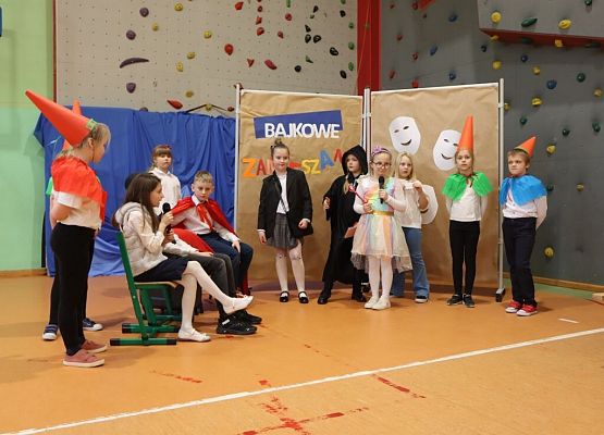 Półmetek roku szkolnego 2022/2023 - czas na podsumowania grafika