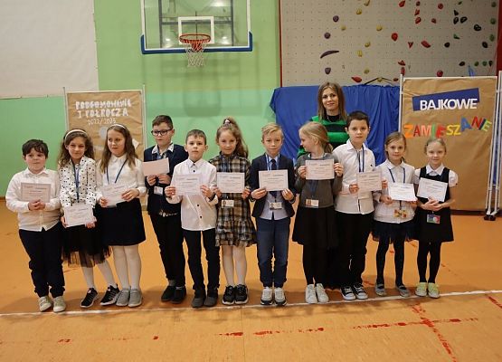 Półmetek roku szkolnego 2022/2023 - czas na podsumowania grafika