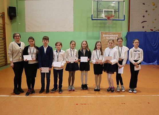 Półmetek roku szkolnego 2022/2023 - czas na podsumowania grafika