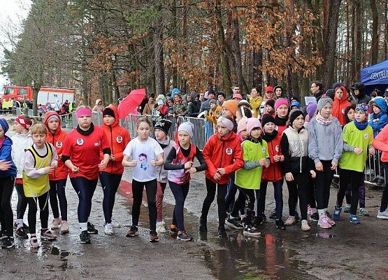 Deszcz, błoto idwa medale grafika