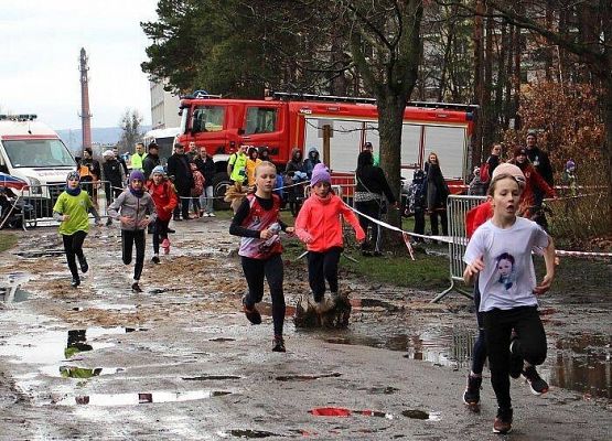 Deszcz, błoto idwa medale grafika