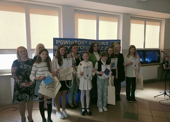 Powiatowy Konkurs Recytatorski poezji W.Szymborskiej grafika