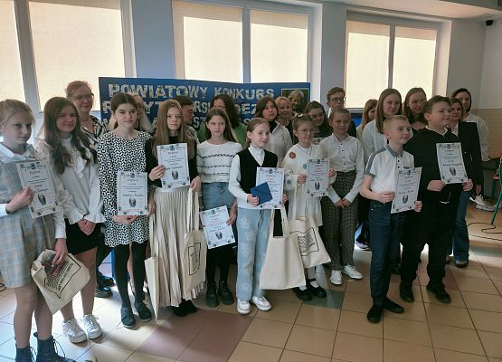 Powiatowy Konkurs Recytatorski poezji W.Szymborskiej grafika