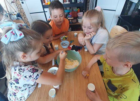 Kreatywne zajęcia Id  w Eko Pracowni grafika