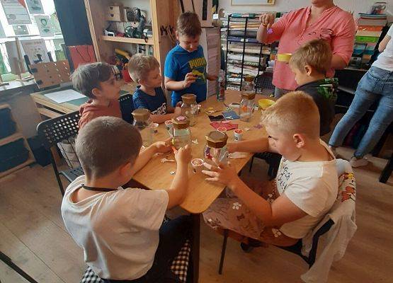 Kreatywne zajęcia Id  w Eko Pracowni grafika