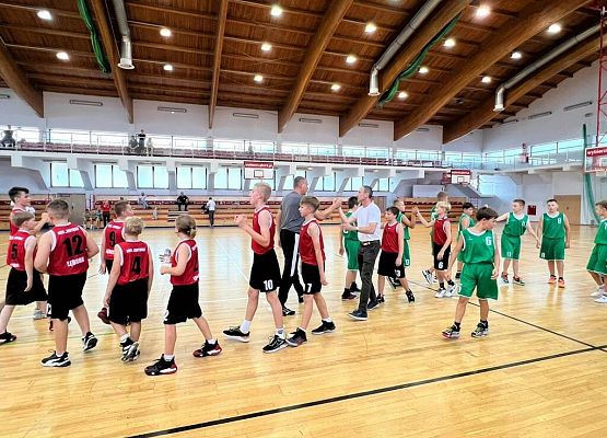 Zwycięstwo UKS Jedynka Lębork w Jesiennym Turnieju Koszykówki Chłopców grafika