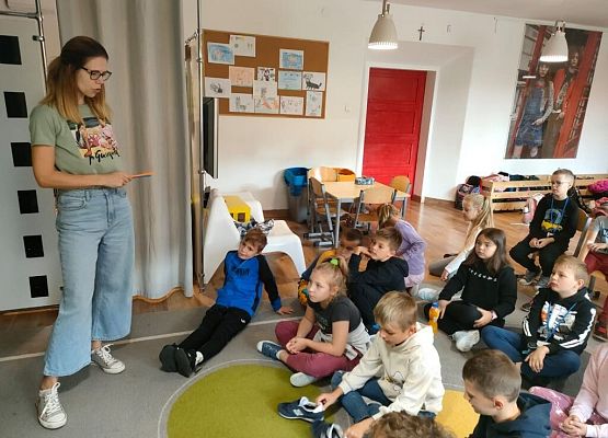 W czasie deszczu dzieci się nie nudzą grafika