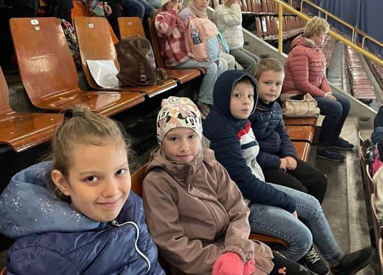 Niezapomniana rewia na lodzie grafika