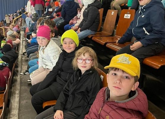 Niezapomniana rewia na lodzie grafika