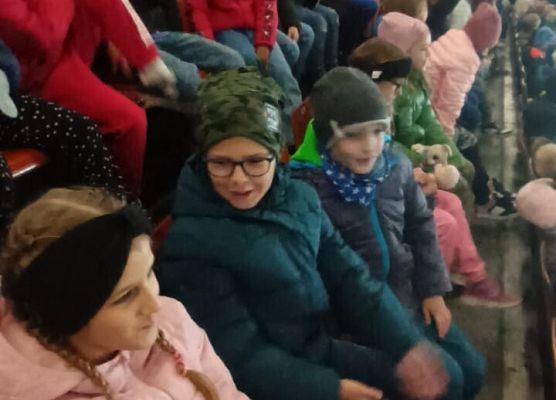 Niezapomniana rewia na lodzie grafika