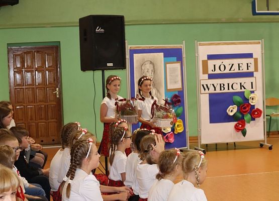 Urodziny szkoły grafika