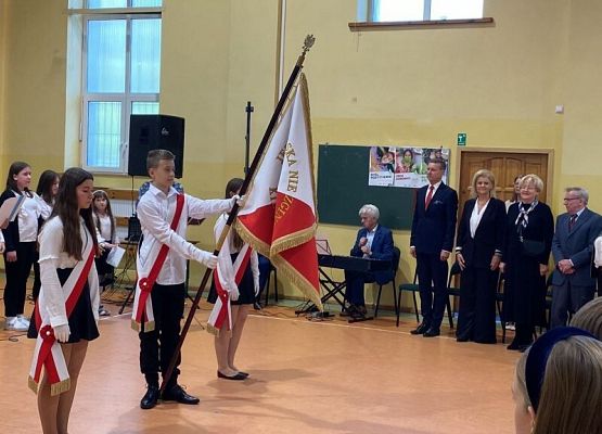 Urodziny szkoły grafika