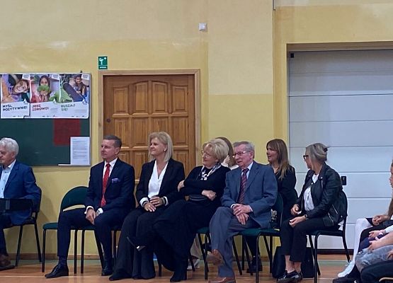 Urodziny szkoły grafika