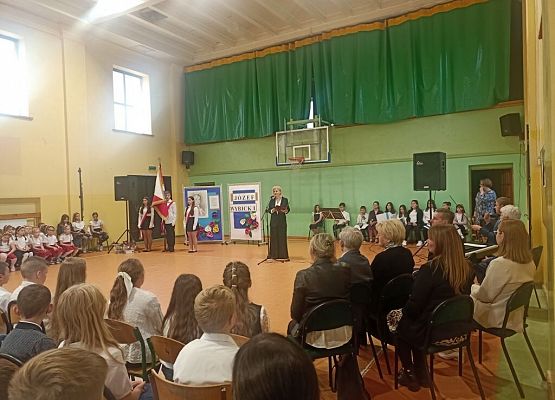 Urodziny szkoły grafika